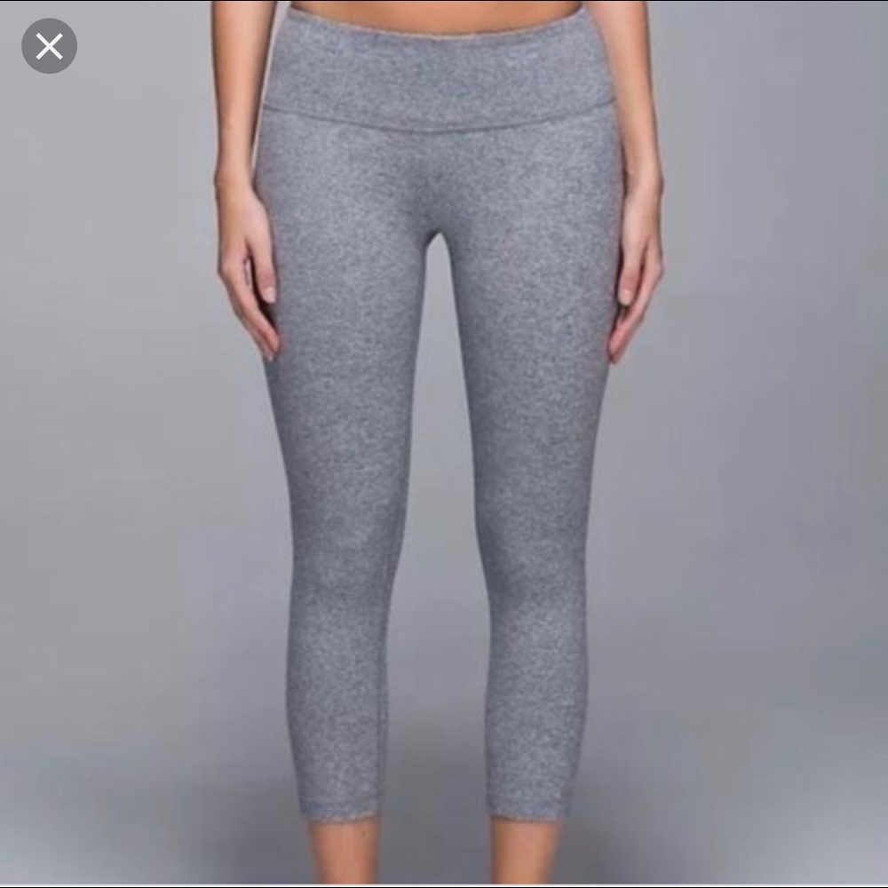 Lulu Lemon Grey Wunder Under Crops (Only)